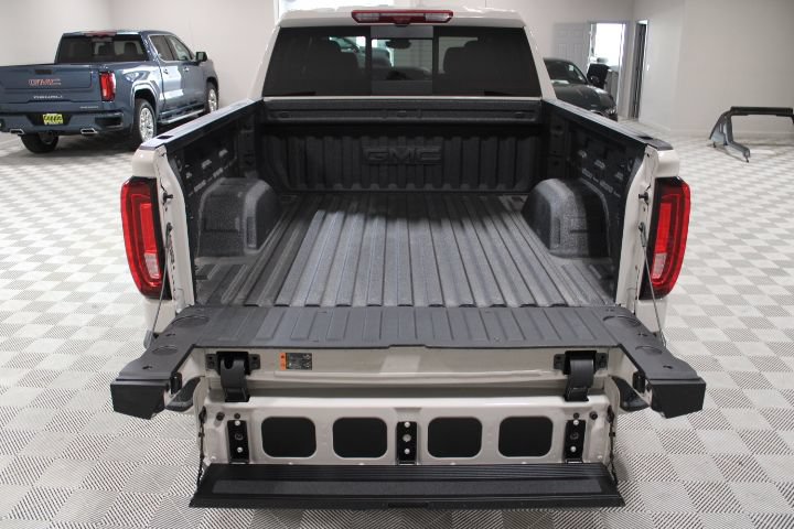 New 2026 GMC Sierra 1500 AT4 w/ AT4 Premium Package AWD/4WD image 15