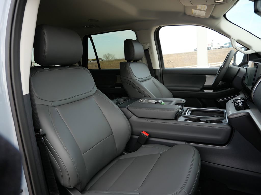 New 2026 Ford Expedition Active image 24