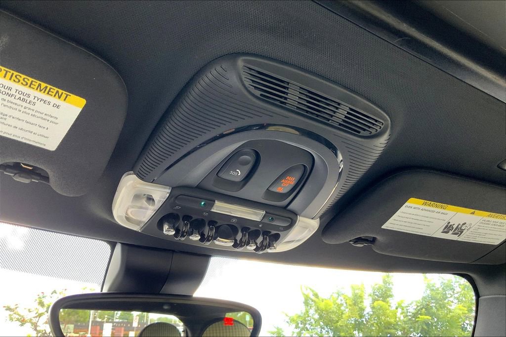 Certified 2024 MINI Cooper SE w/ MINI Resolute Edition image 34