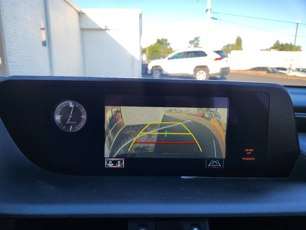 Used 2021 Lexus ES 300h w/ Accessory Package 2 FWD image 18