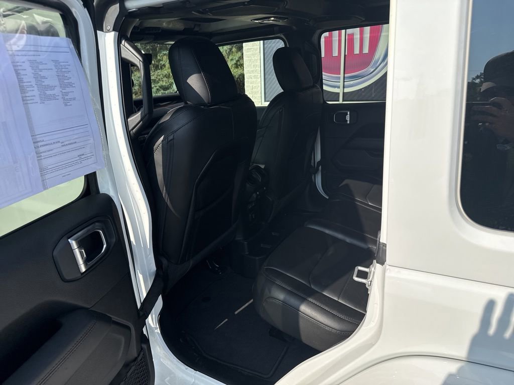Used 2023 Jeep Wrangler Altitude image 49