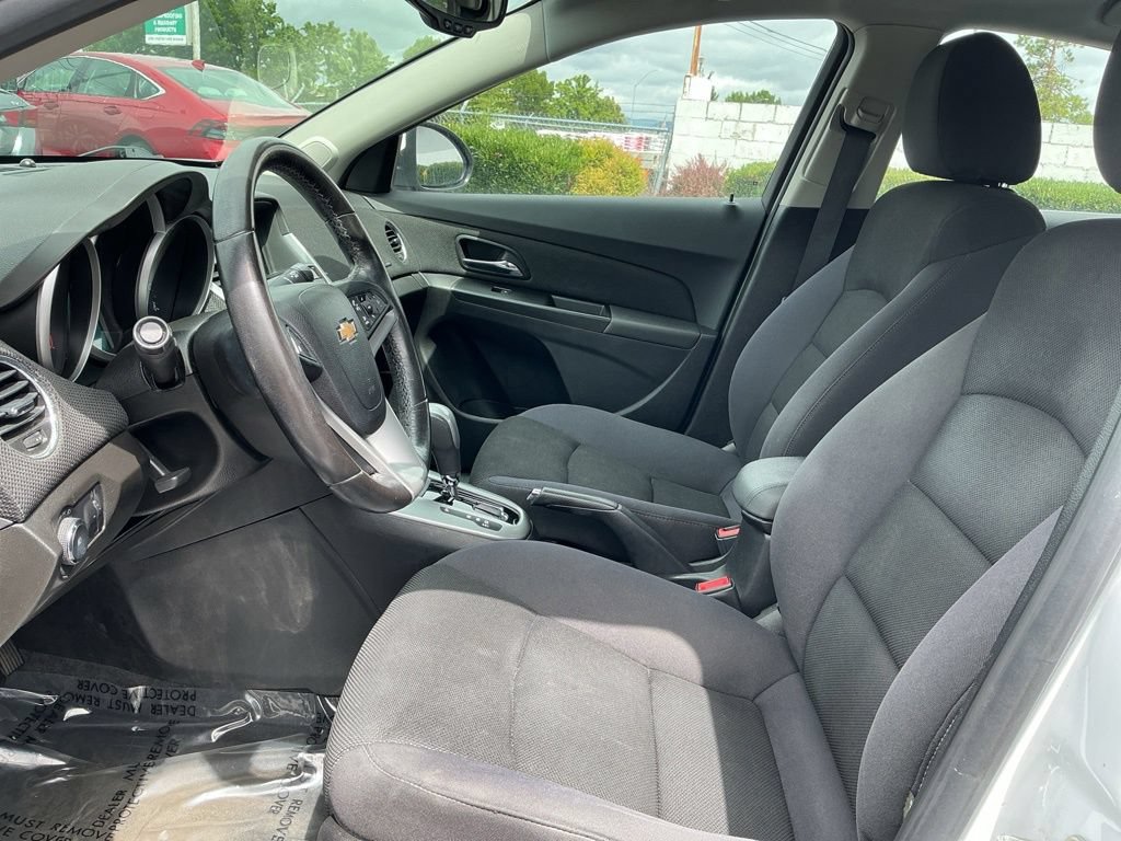 Used 2014 Chevrolet Cruze Eco w/ Enhanced Safety Package FWD image 10