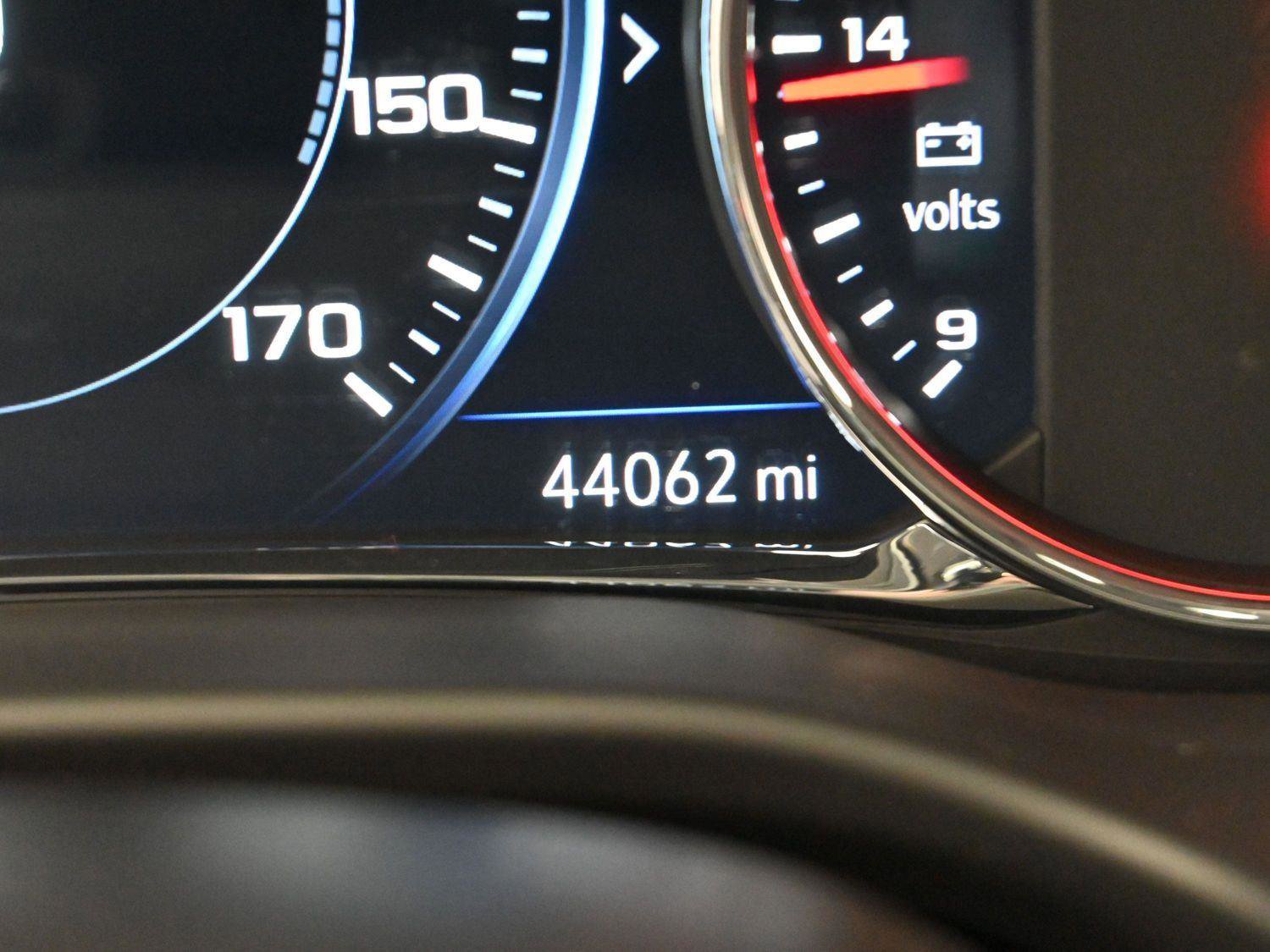 Used 2023 GMC Acadia AT4 w/ Technology Package image 22