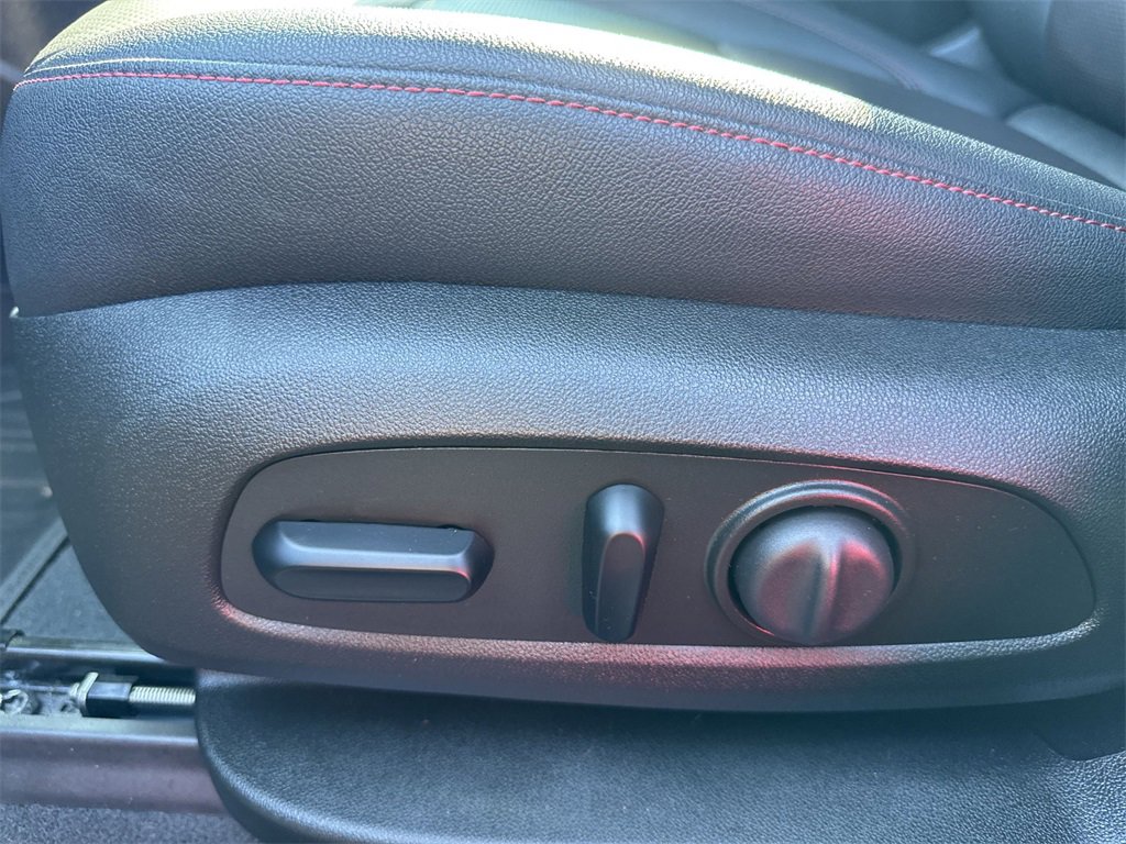 Used 2023 Chevrolet Blazer RS w/ Driver Confidence II Package image 18