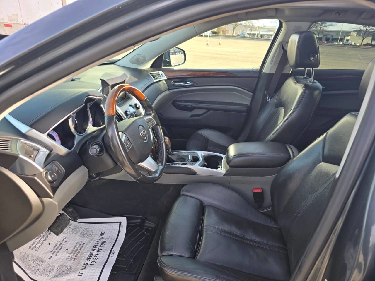 Used 2010 Cadillac SRX Premium image 17