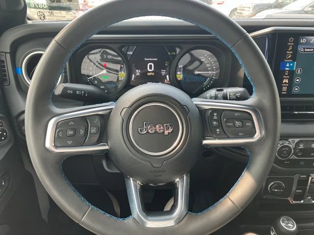 Used 2024 Jeep Wrangler High Altitude AWD/4WD image 13