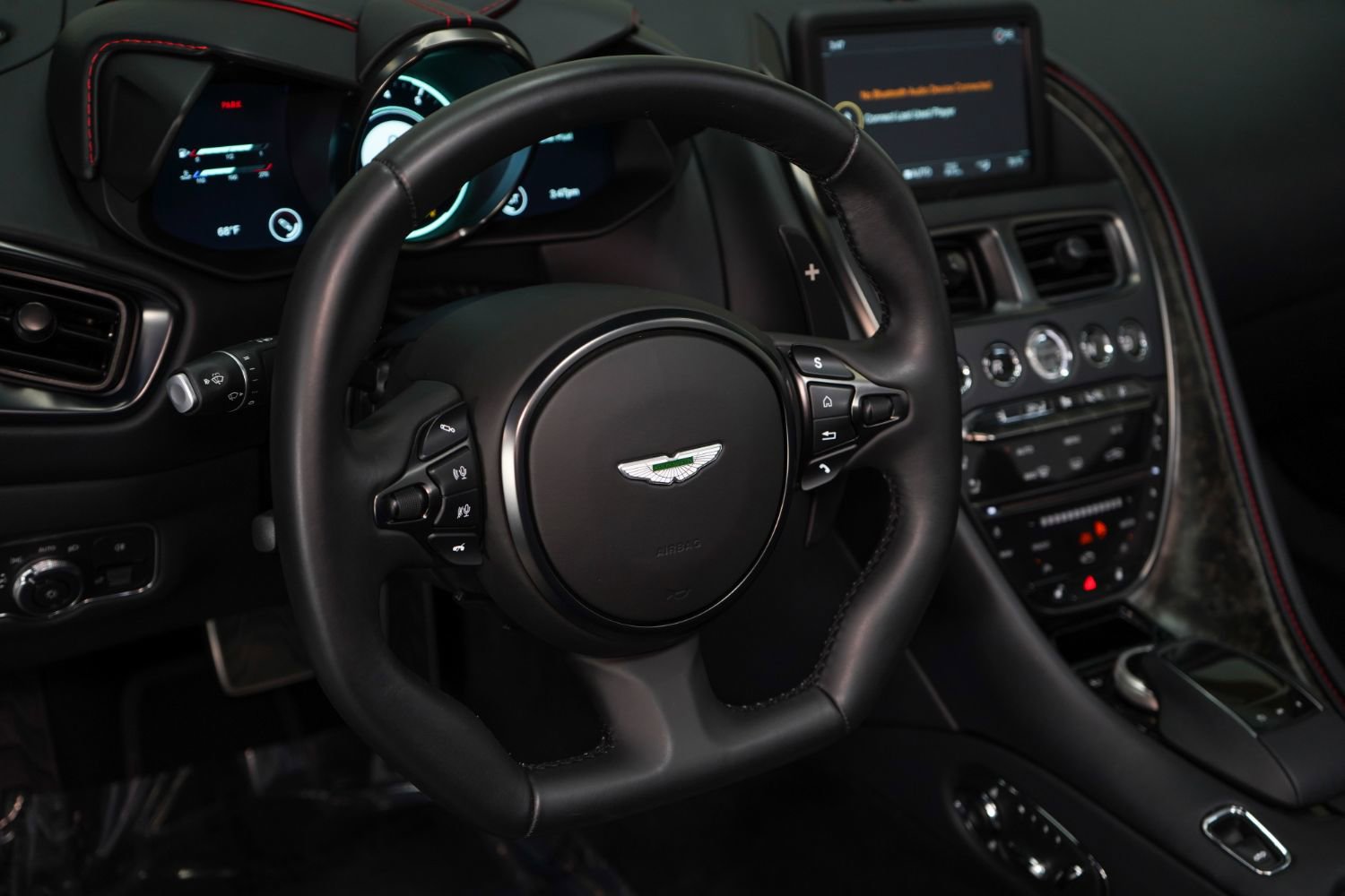 Used 2022 Aston Martin DBS Superleggera Volante RWD image 39