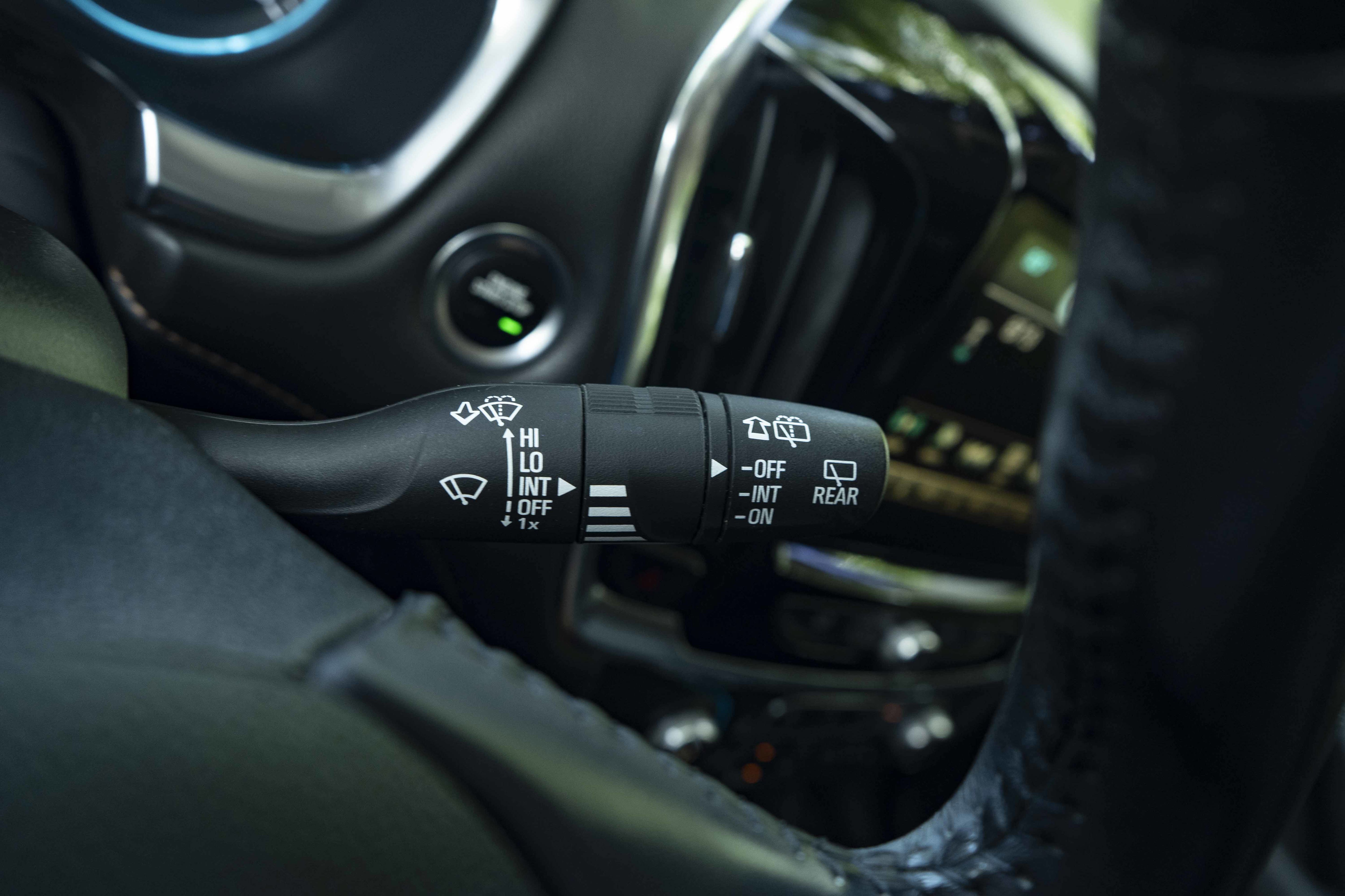 Used 2019 Chevrolet Traverse LT FWD image 25