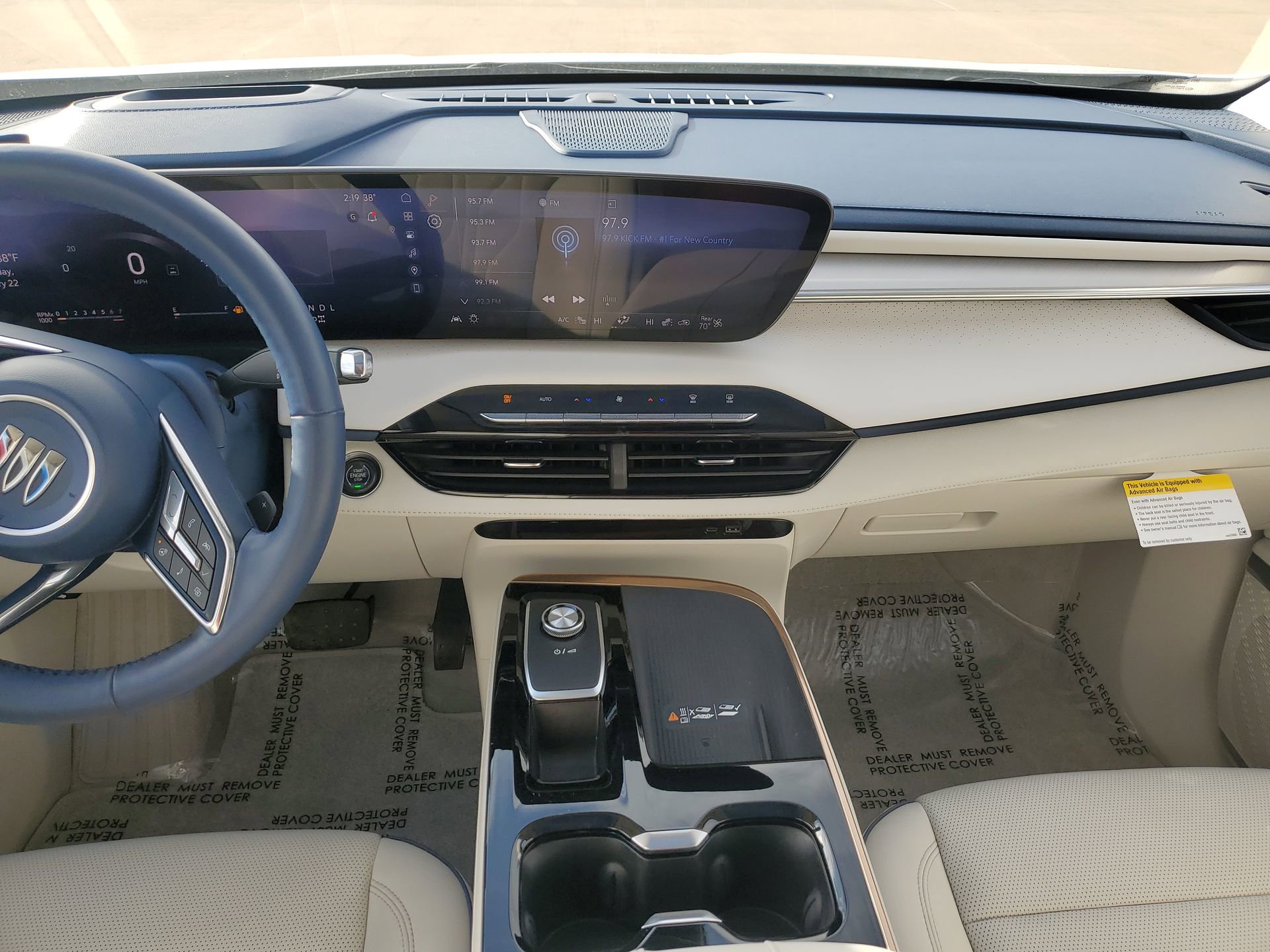 Used 2025 Buick Enclave Avenir image 10