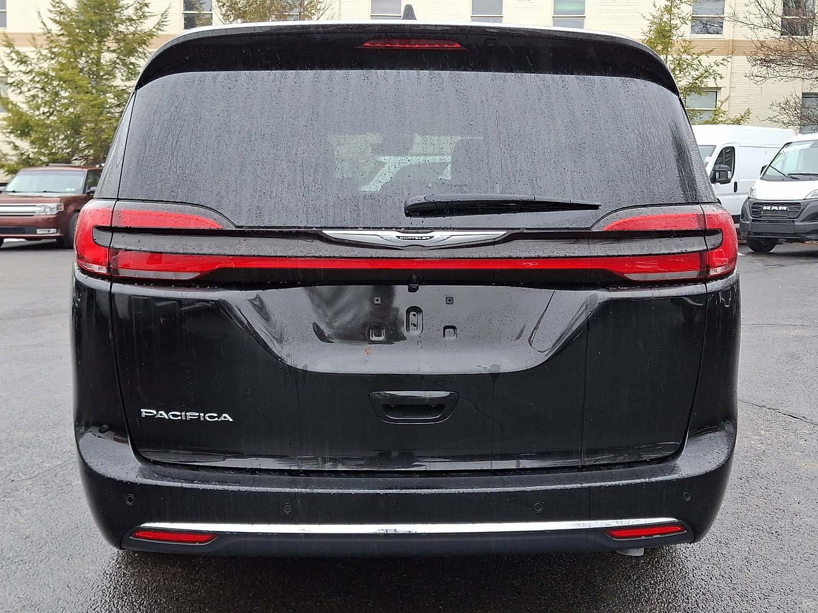 New 2026 Chrysler Pacifica Select image 5