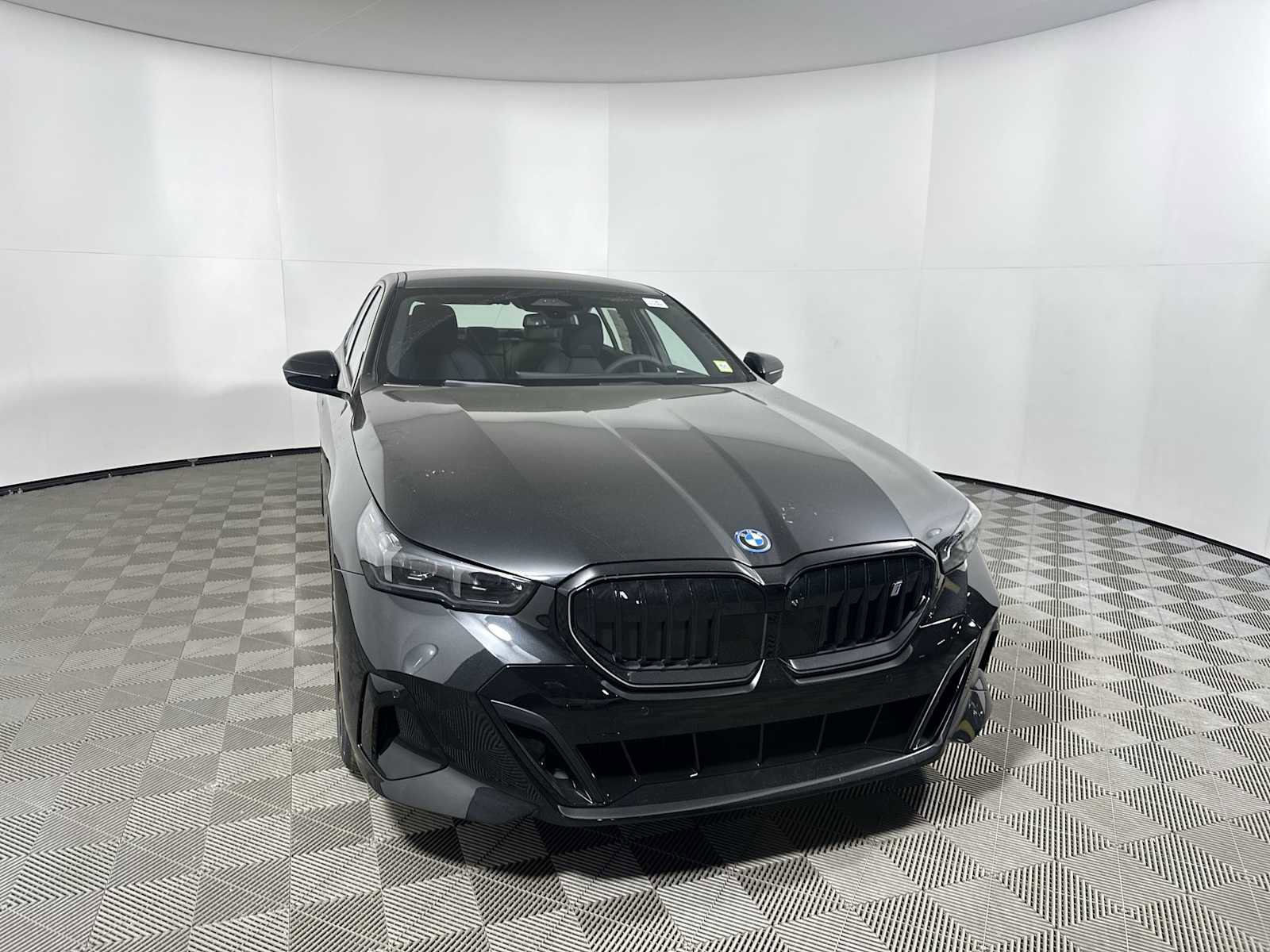 New 2026 BMW i5 eDrive40 w/ M Sport Package image 6