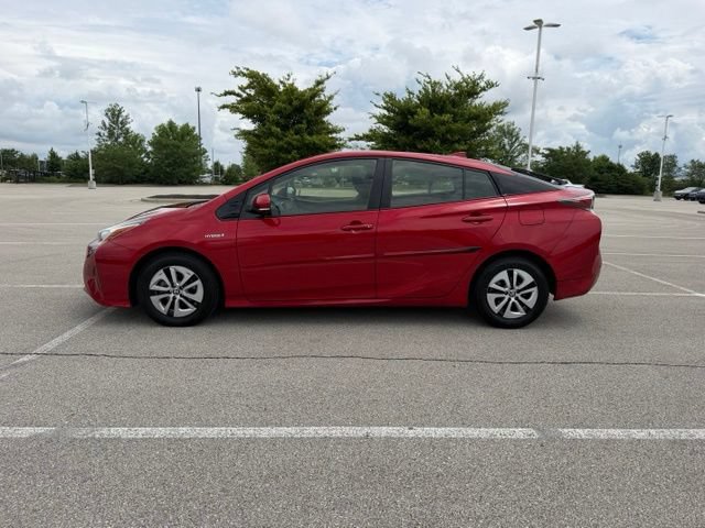 Used 2017 Toyota Prius Two w/ Prius Two Safety Plus Package FWD image 5