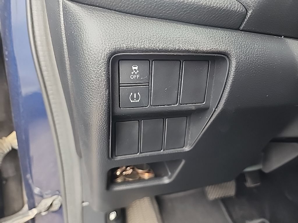 Used 2017 Honda CR-V LX image 16