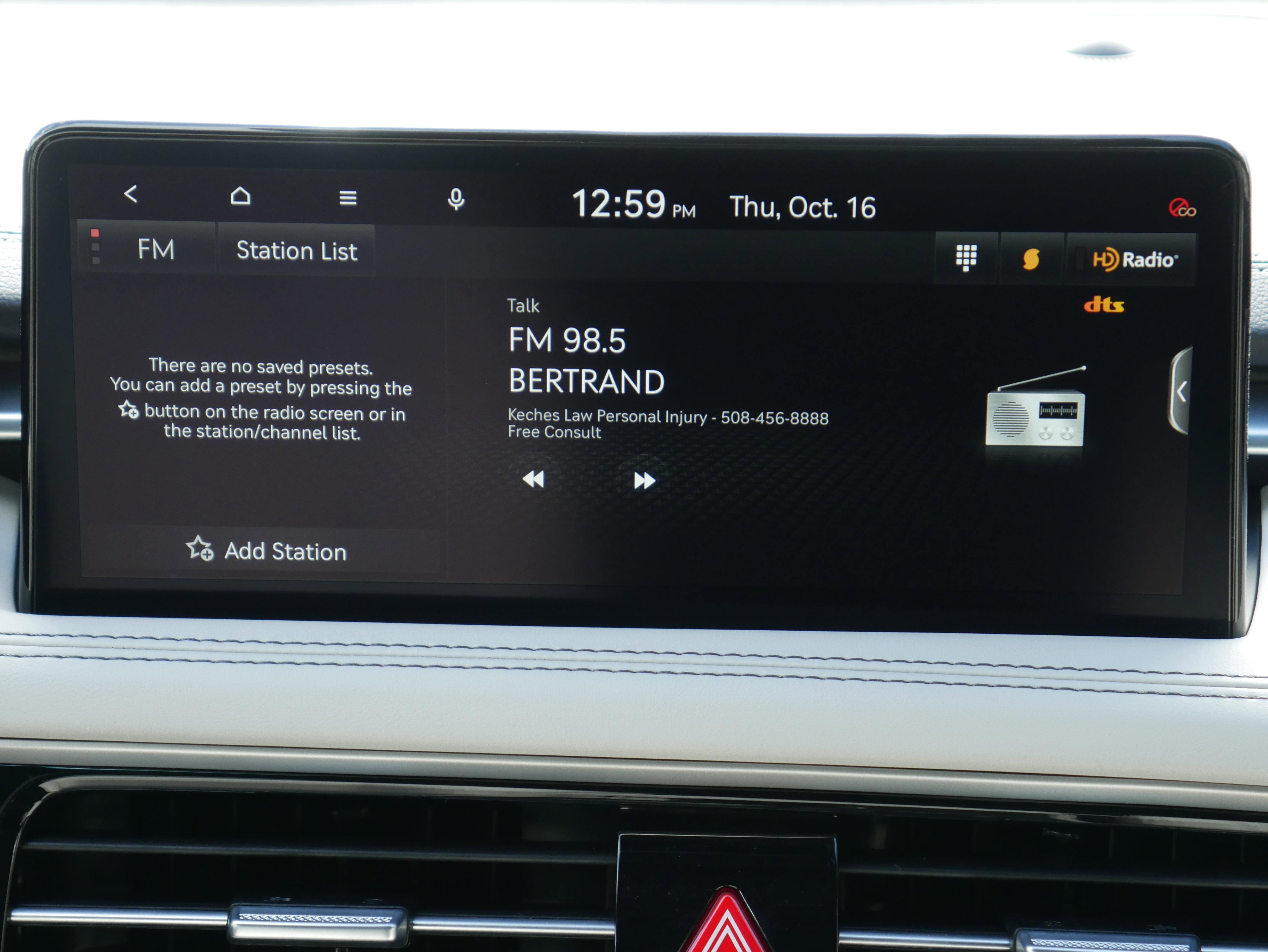 Used 2025 Genesis G70 2.5T image 16