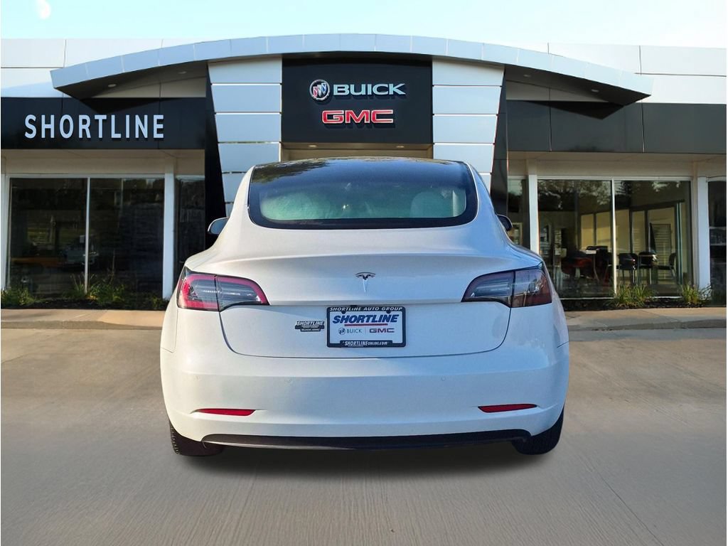 Used 2021 Tesla Model 3 Standard Range Plus RWD image 4