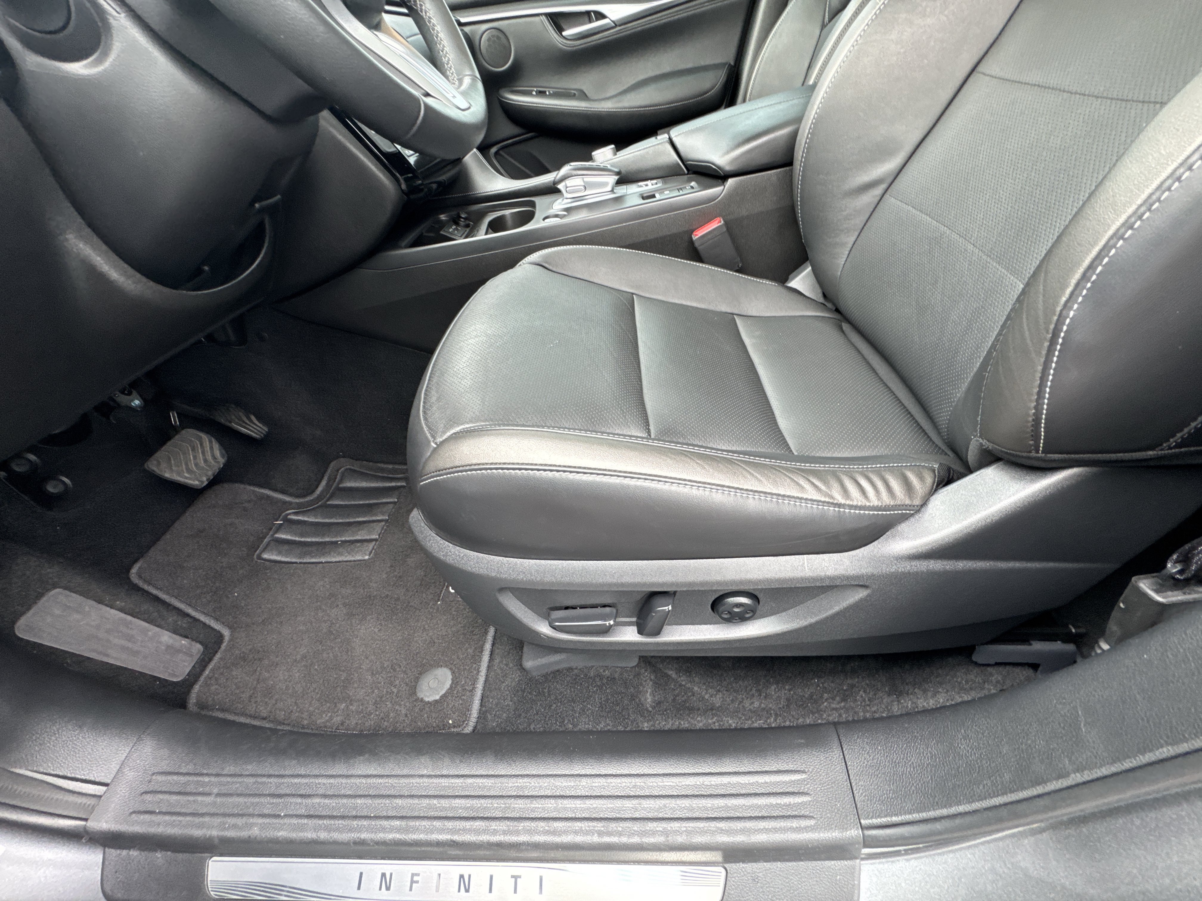 Used 2025 INFINITI QX55 Luxe w/ Cargo Package AWD/4WD image 20
