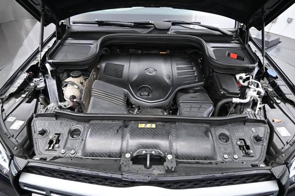 Used 2021 Mercedes-Benz GLS 450 4MATIC image 44