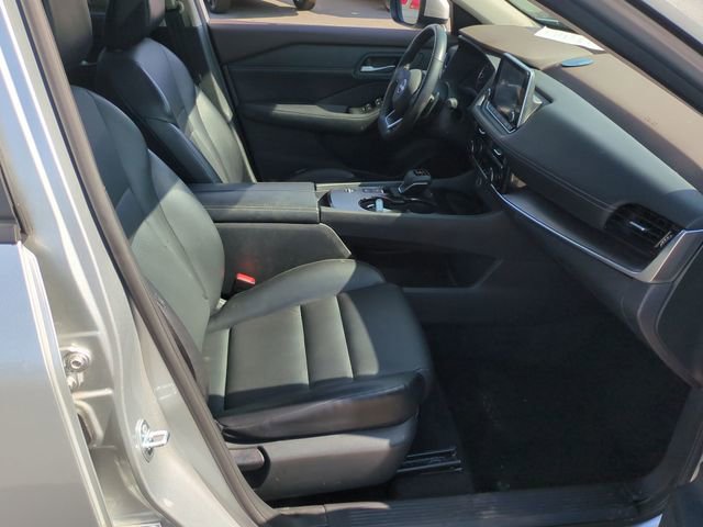 Used 2023 Nissan Rogue SV w/ SV Premium Package FWD image 38
