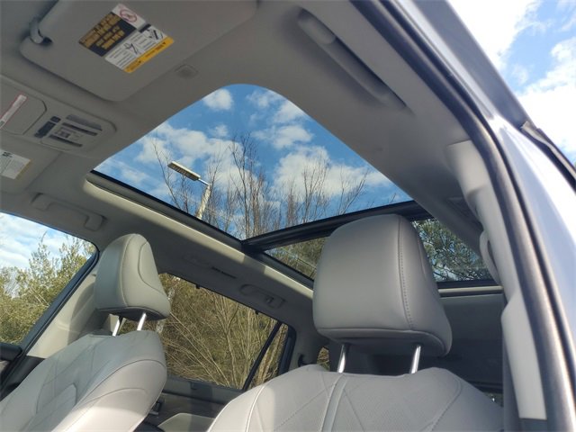 Used 2022 Toyota Highlander Platinum image 16