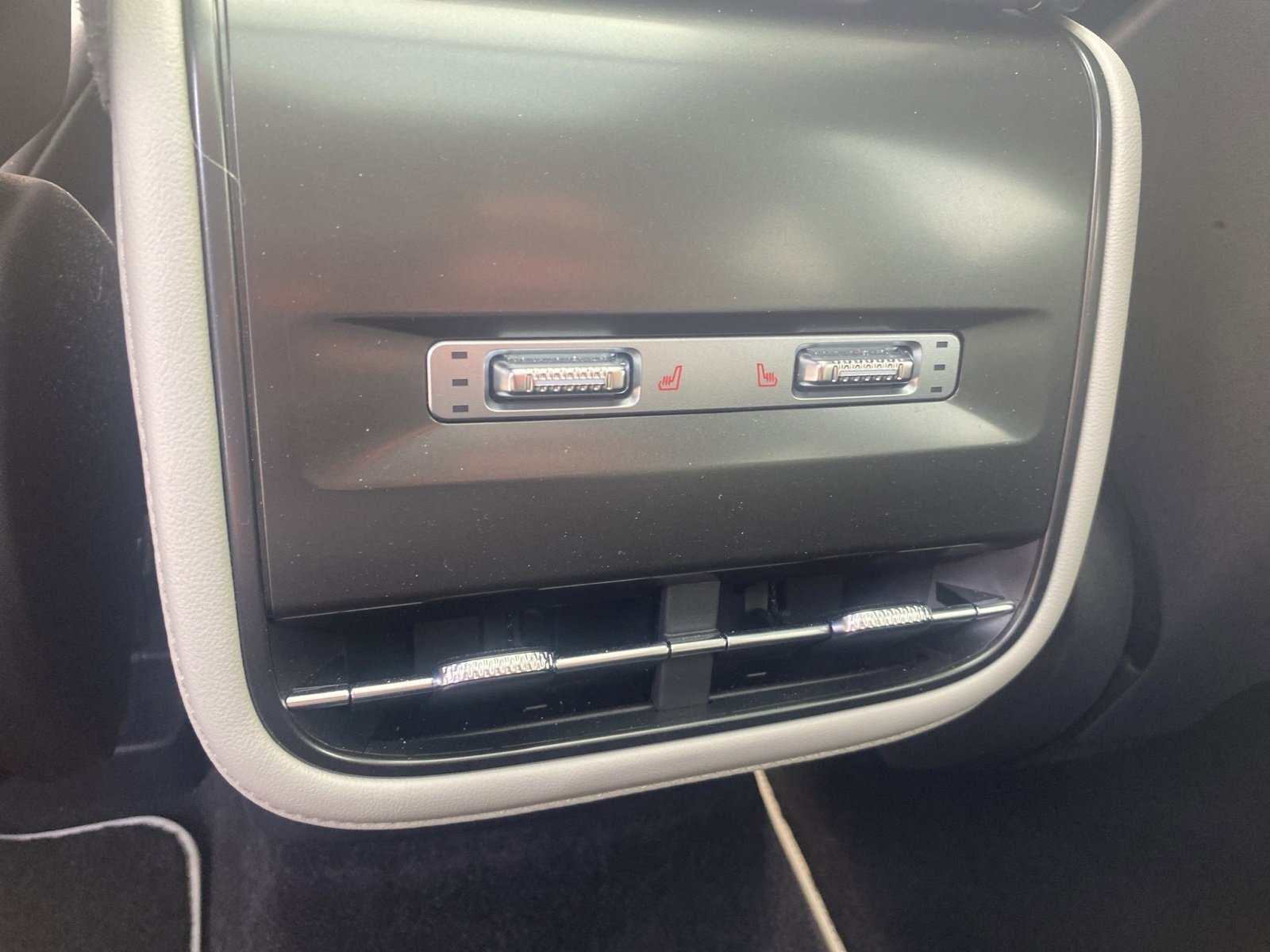 Used 2024 Lincoln Nautilus Reserve w/ Equipment Group 202A image 21