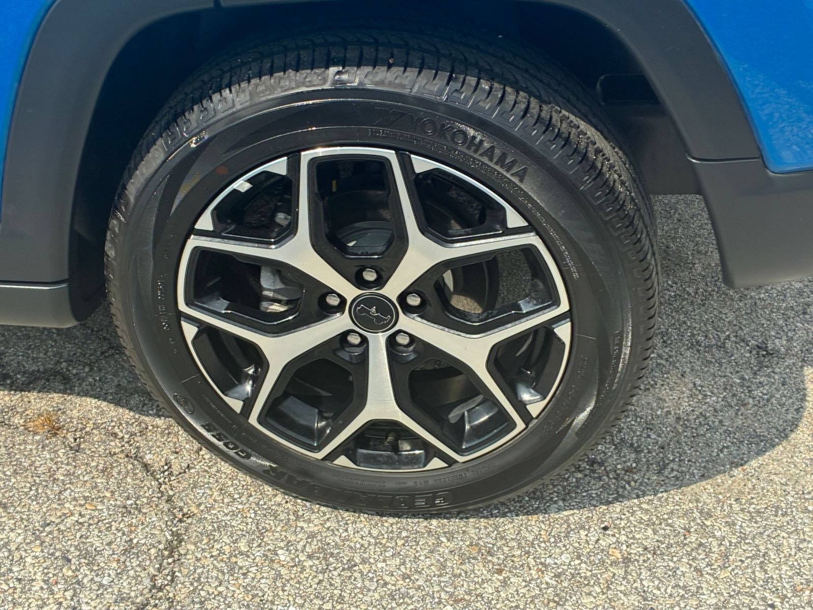 Used 2025 Jeep Compass Limited AWD/4WD image 24