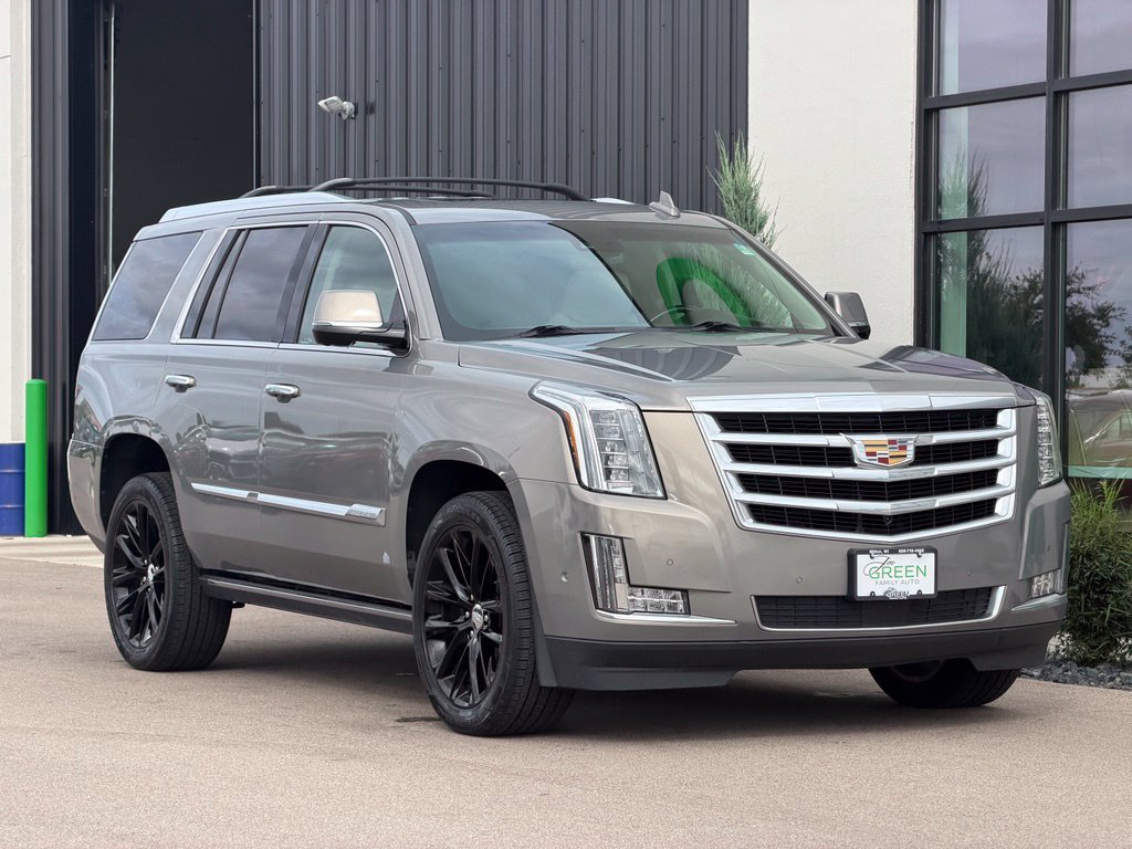 Used 2017 Cadillac Escalade Premium Luxury AWD/4WD image 5