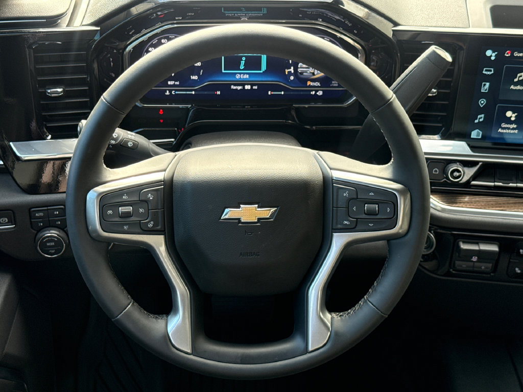 Used 2025 Chevrolet Silverado 1500 LT AWD/4WD image 15
