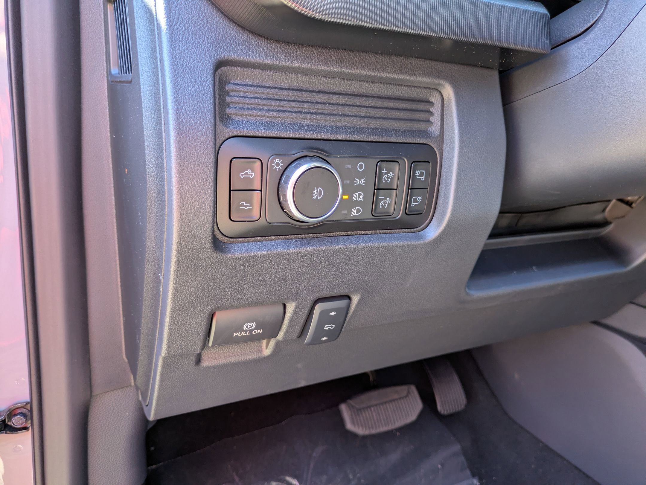 New 2026 Ford F250 Platinum w/ Tremor Off-Road Package image 18