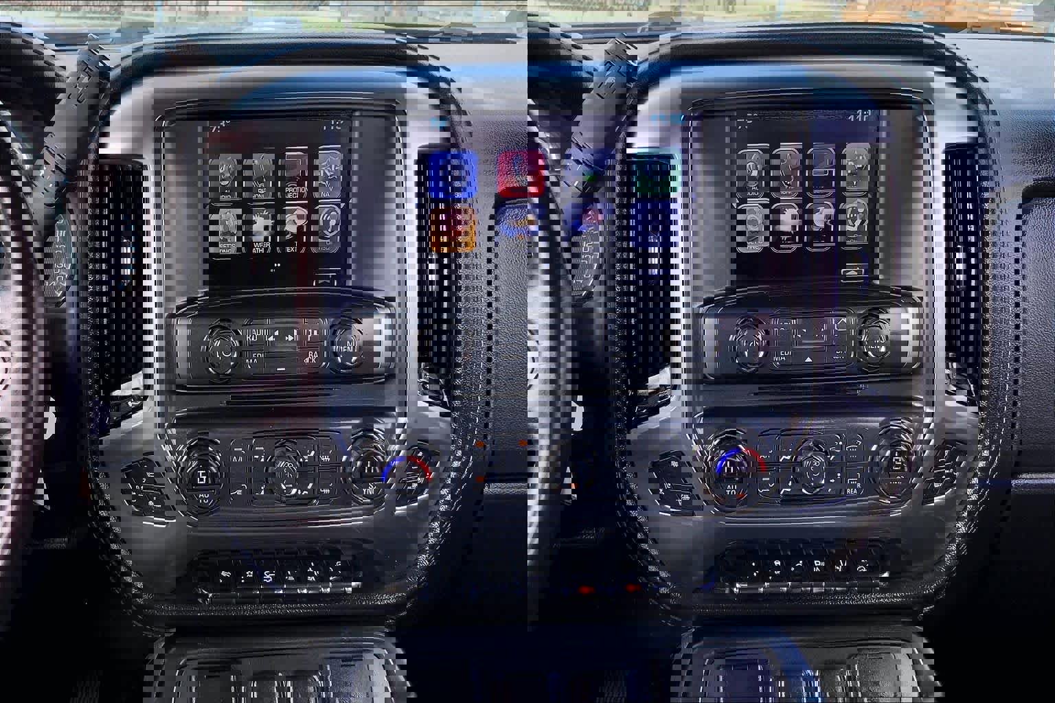 Used 2017 Chevrolet Silverado 2500 LTZ w/ Midnight Edition image 6