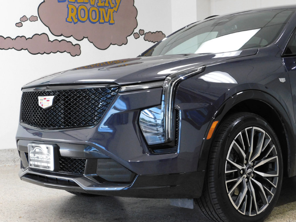 Used 2024 Cadillac XT4 Sport AWD/4WD image 11