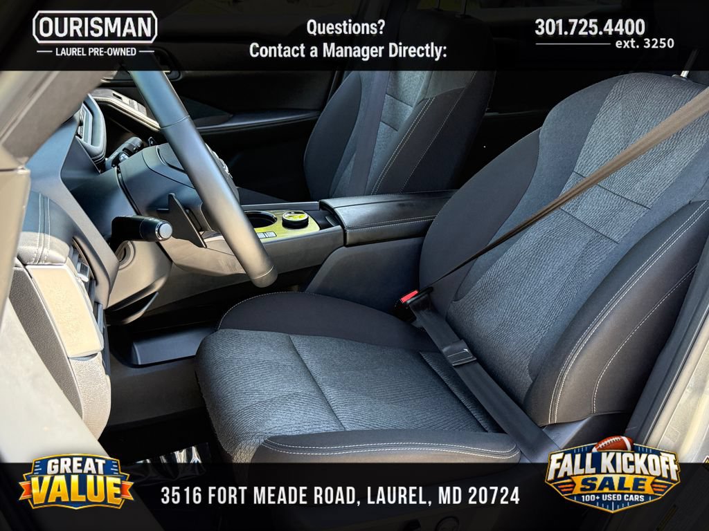 Used 2025 Nissan Rogue SV AWD/4WD image 24
