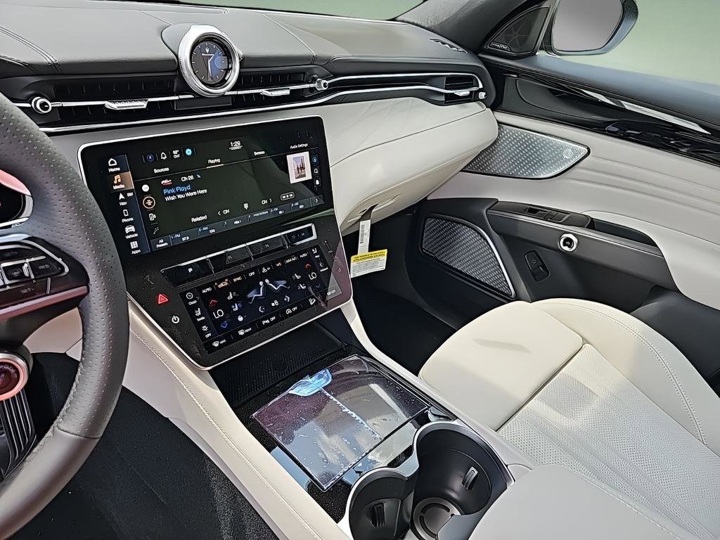 New 2024 Maserati Grecale Modena image 19