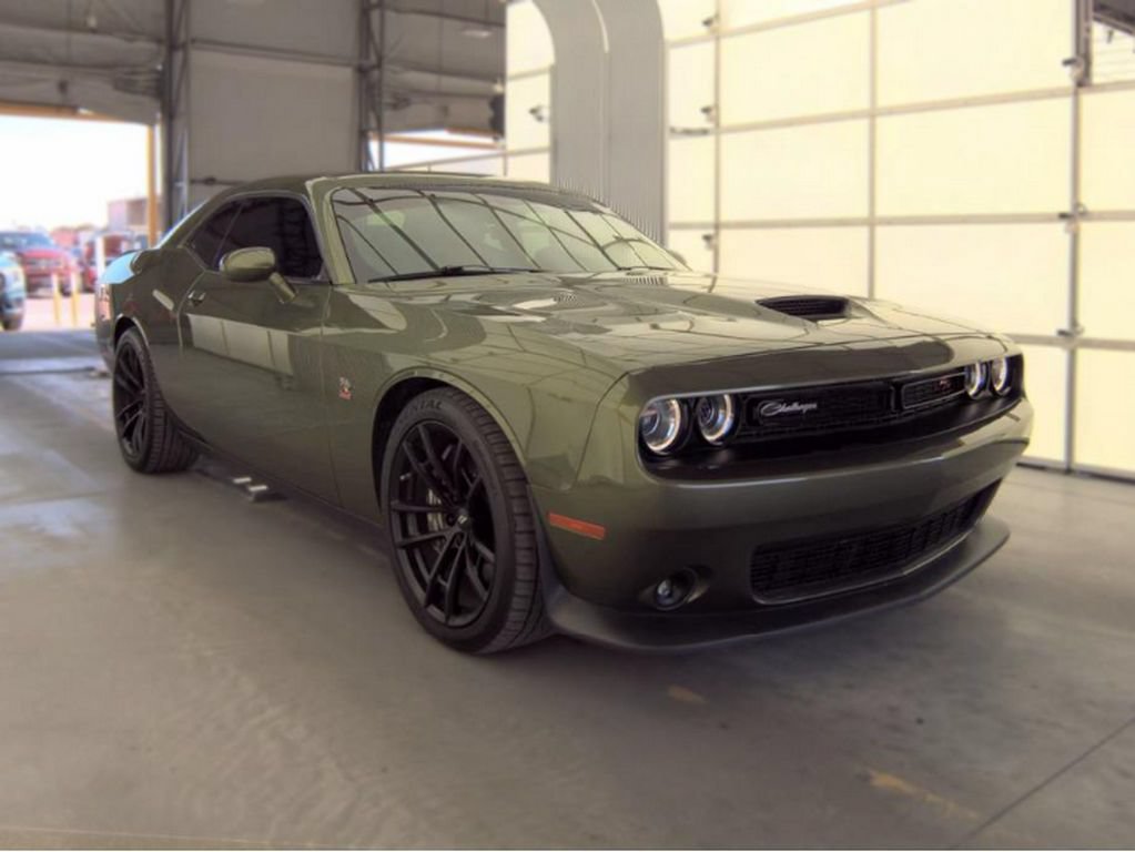 Used 2020 Dodge Challenger R/T Scat Pack w/ Dynamics Package RWD image 4
