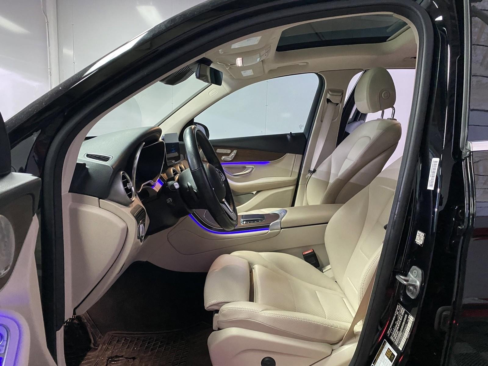 Used 2021 Mercedes-Benz GLC 300 4MATIC image 22