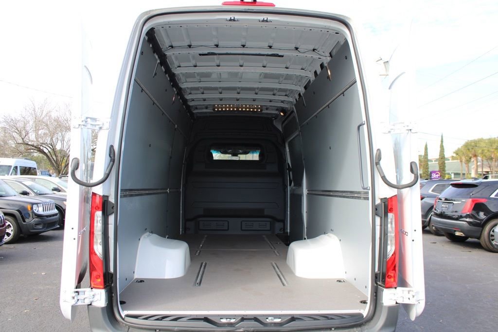 New 2025 Mercedes-Benz Sprinter 4500 image 36