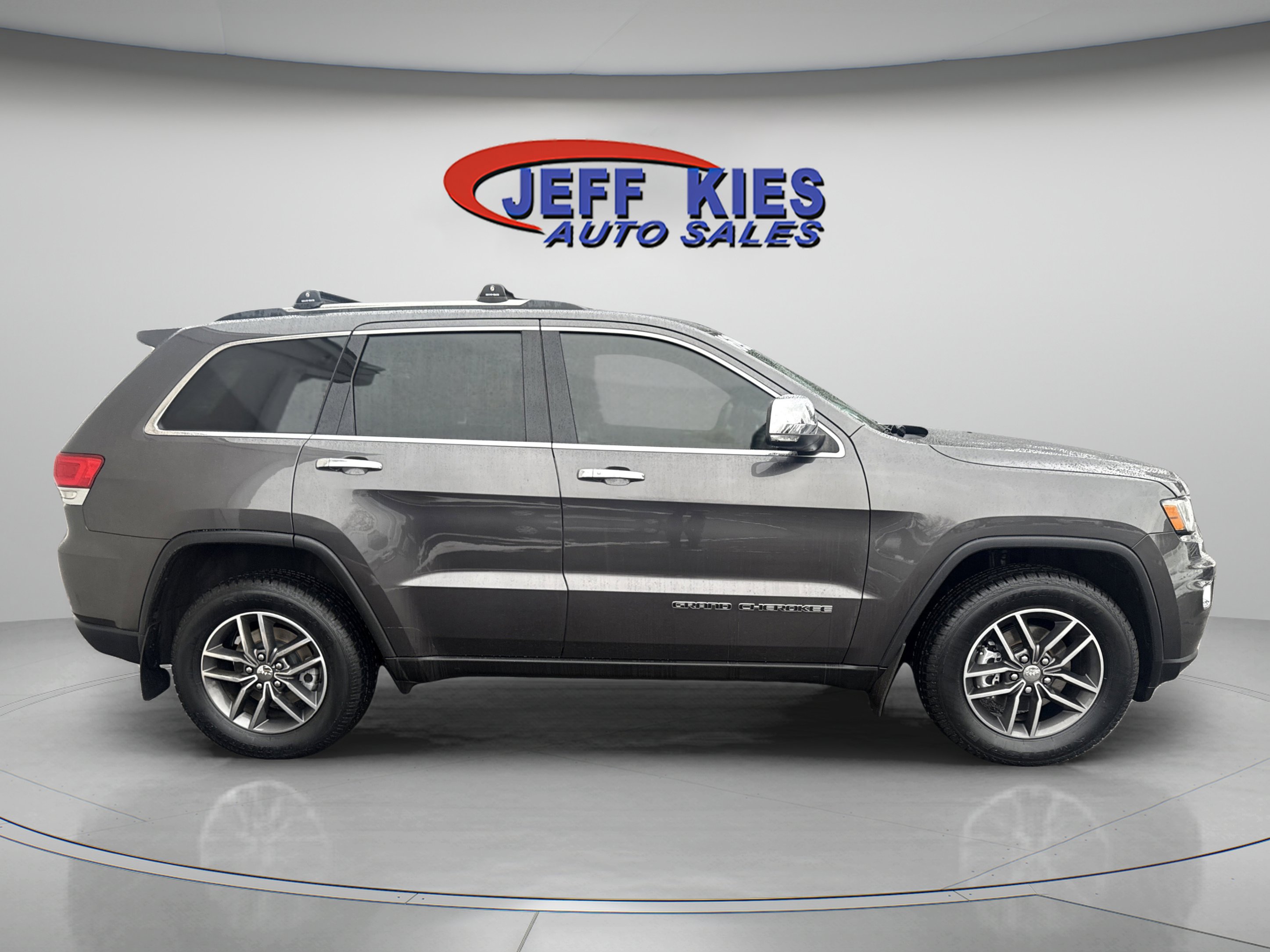 Used 2017 Jeep Grand Cherokee Limited image 4