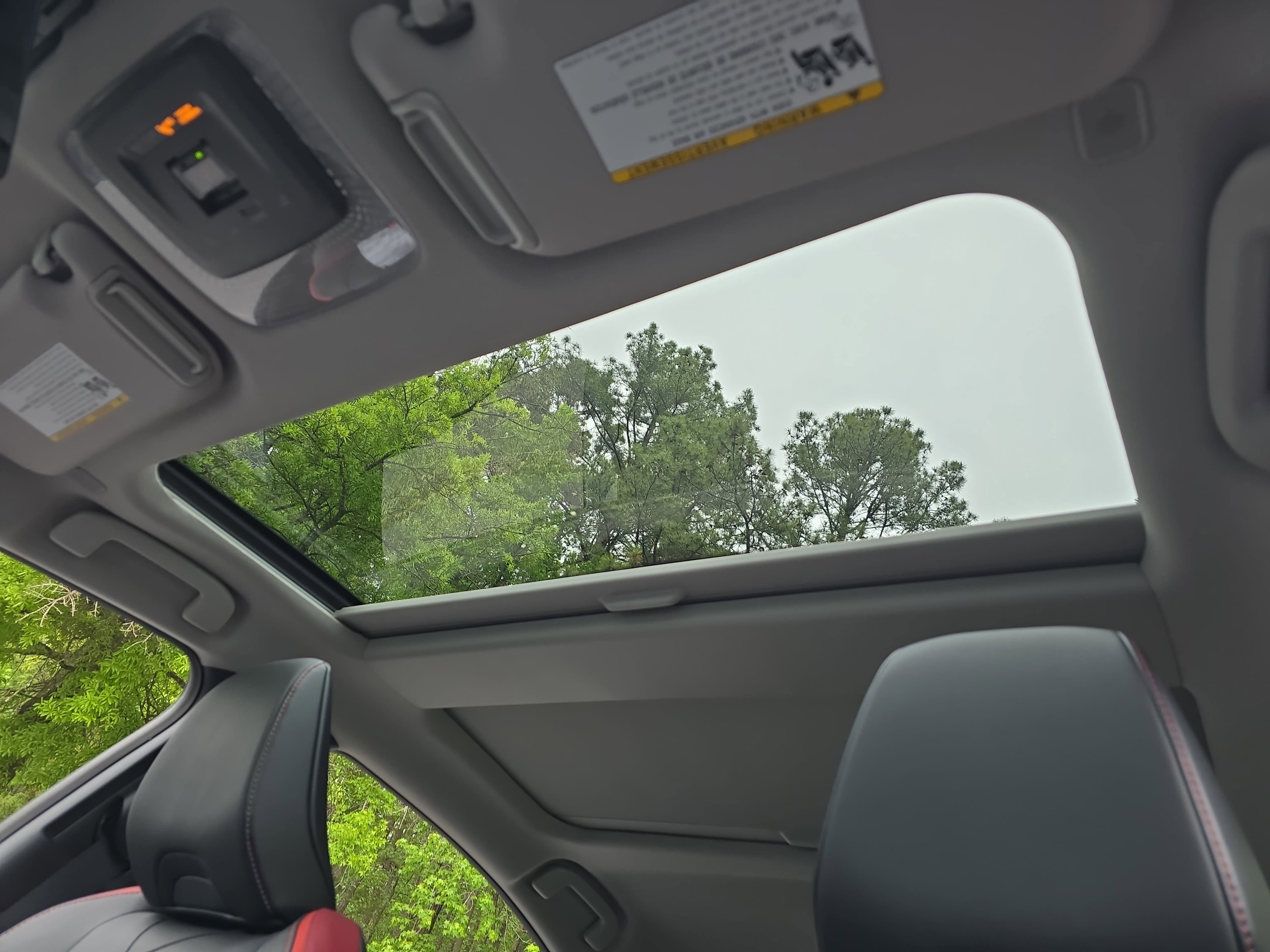 New 2025 Toyota Prius Plug-In Hybrid FWD image 26