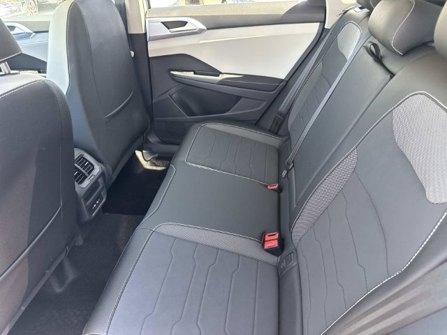 New 2026 Volkswagen Taos SE FWD image 27