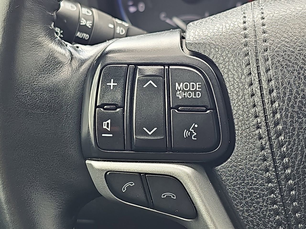 Used 2017 Toyota Highlander XLE w/ Protection Package #3 image 23