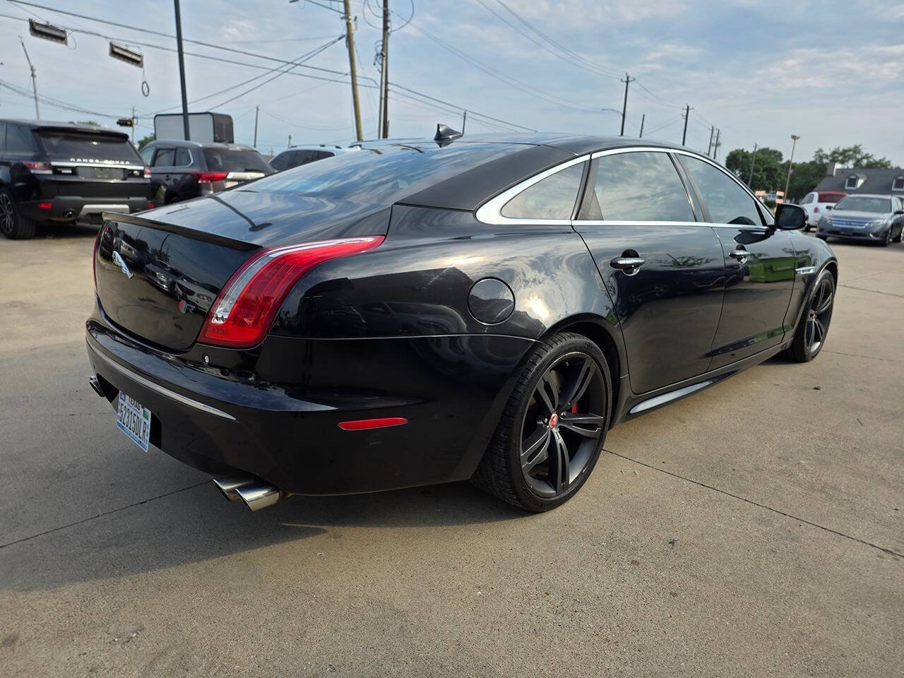 Used 2014 Jaguar XJ R LWB RWD image 4