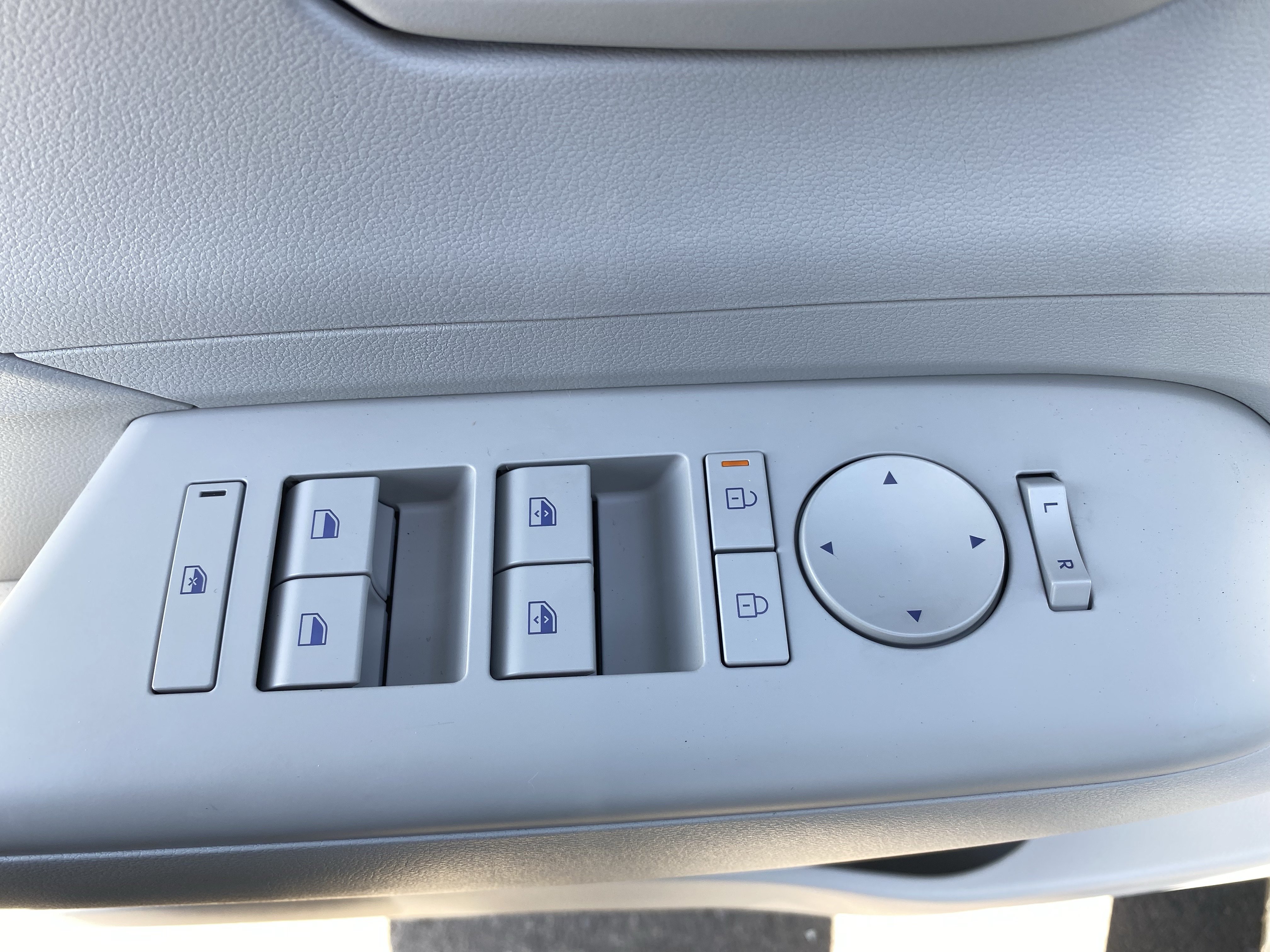 New 2026 Hyundai Kona SEL Sport FWD image 19