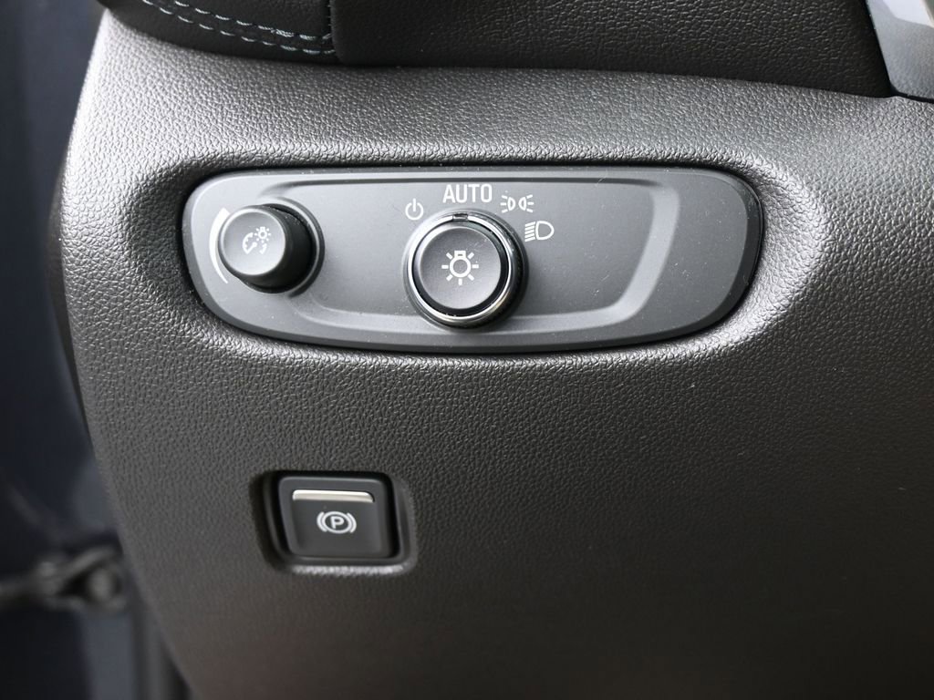 Used 2022 Chevrolet Blazer LT image 16