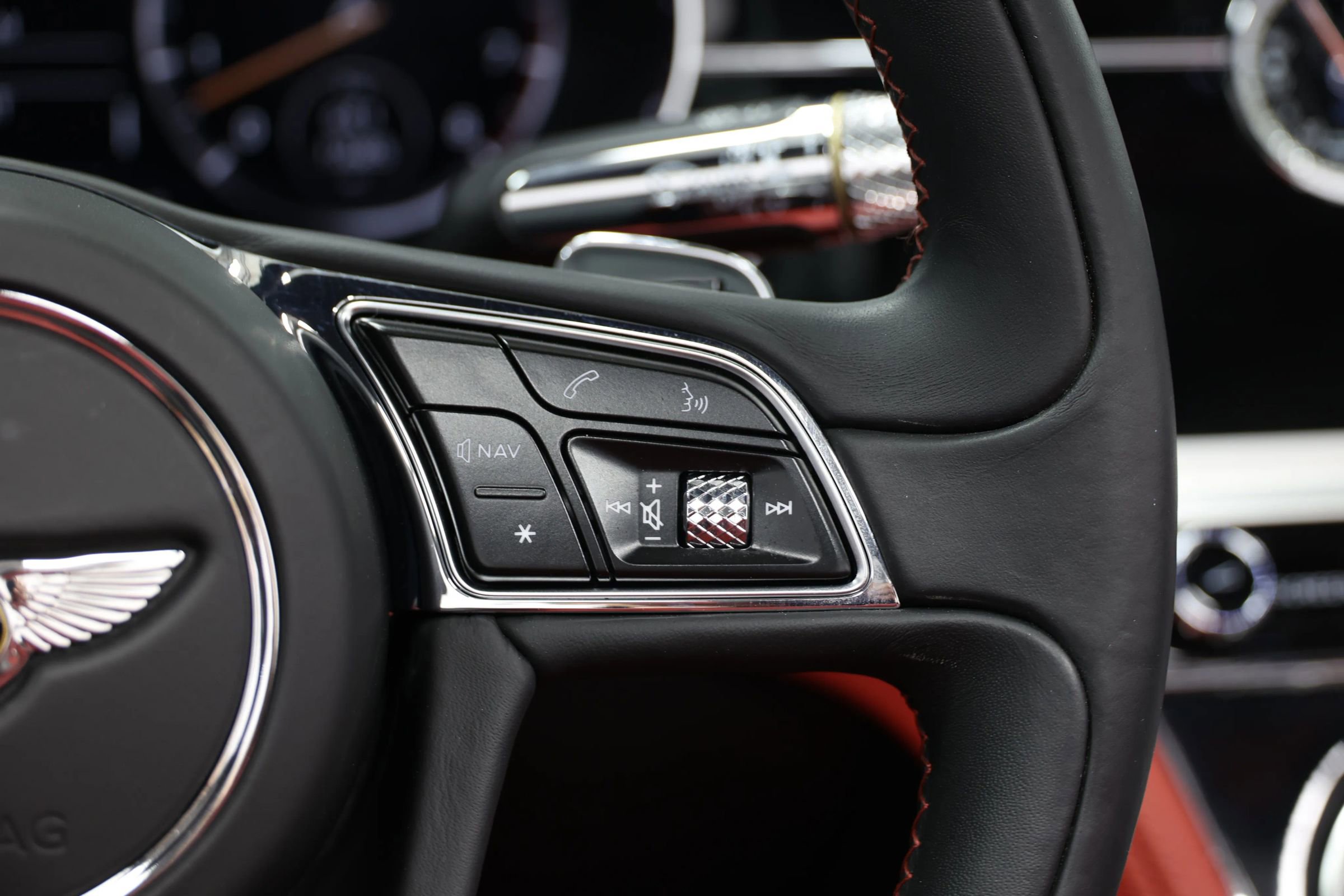 Used 2020 Bentley Continental GT V8 image 31