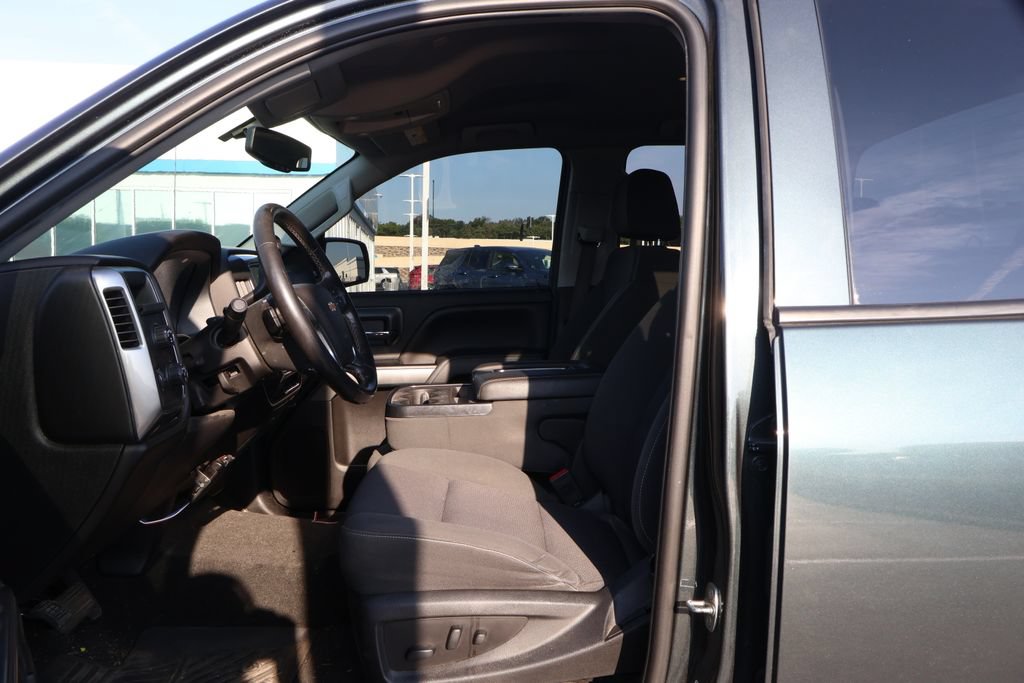 Used 2018 Chevrolet Silverado 1500 LT w/ All Star Edition AWD/4WD image 12
