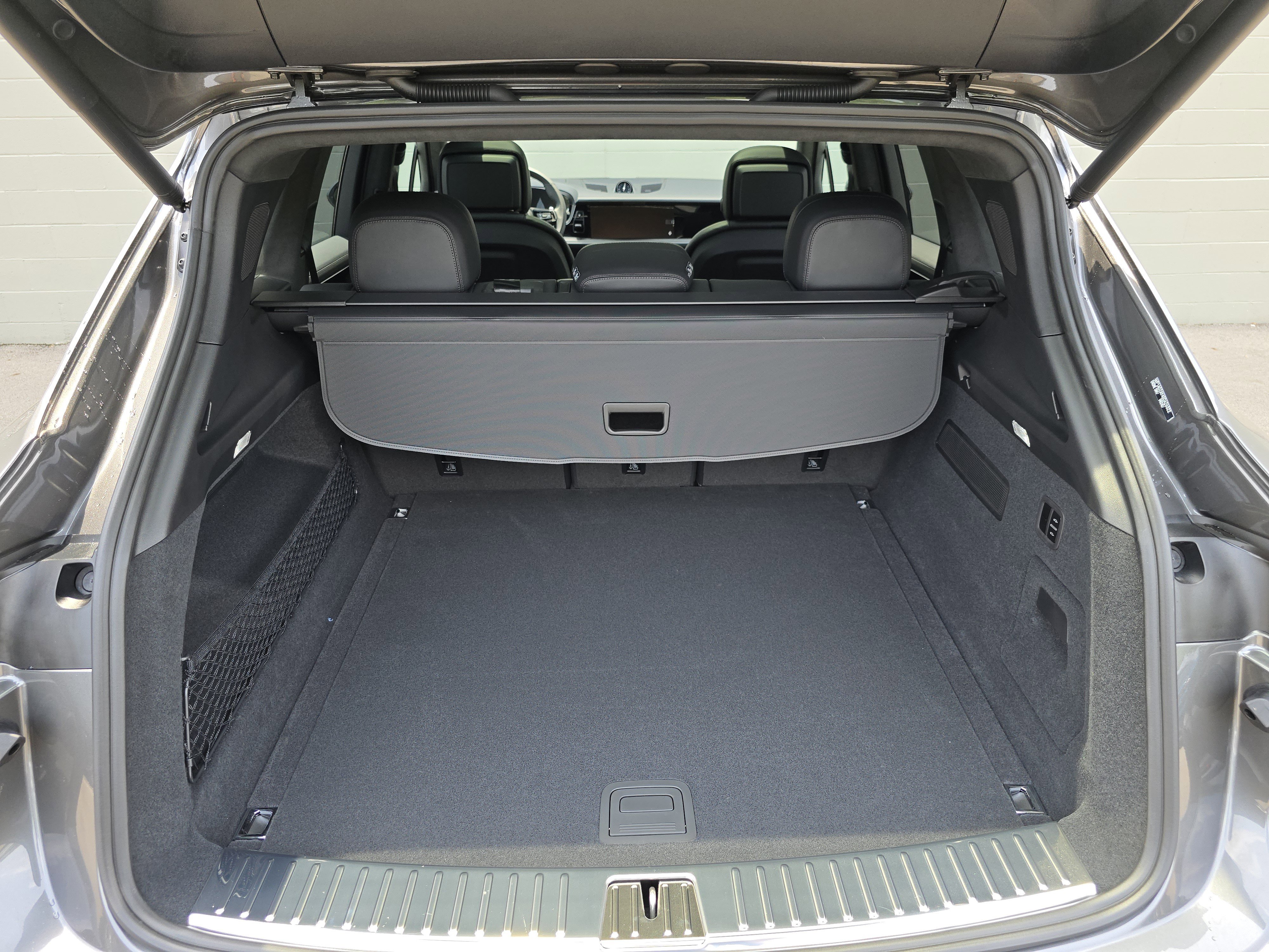 New 2025 Porsche Cayenne GTS image 21