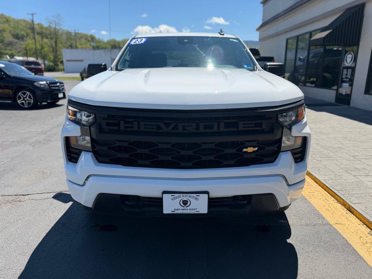Used 2023 Chevrolet Silverado 1500 Custom AWD/4WD image 7