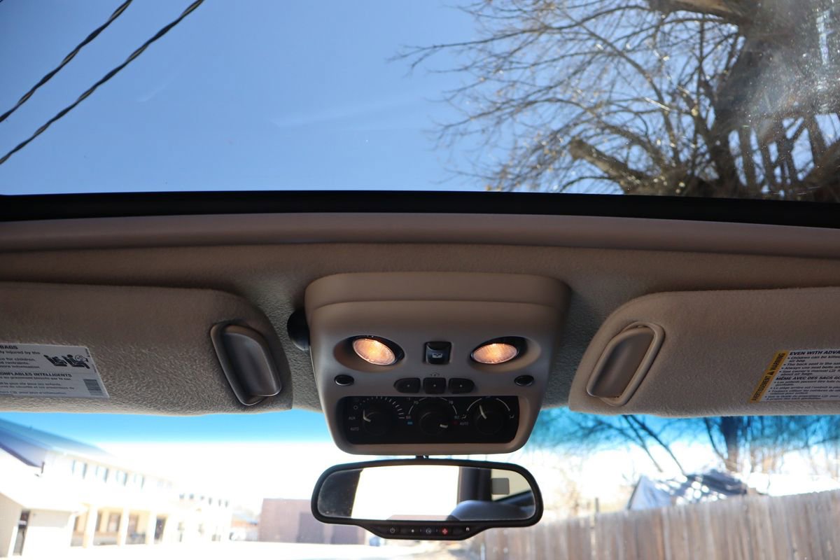 Used 2003 Chevrolet Tahoe LT image 29