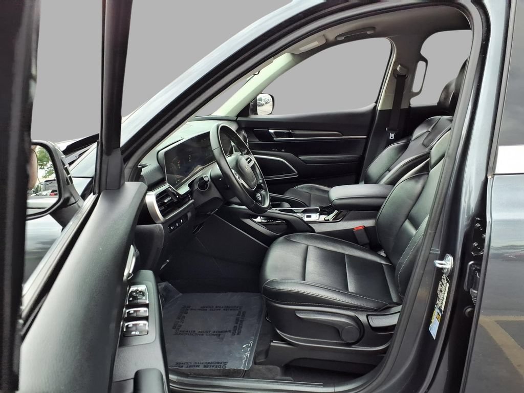 Used 2024 Kia Telluride LX AWD/4WD image 20
