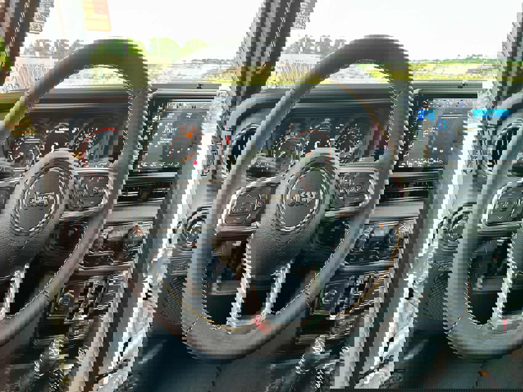 Used 2024 Jeep Wrangler Sahara w/ Technology Group image 14