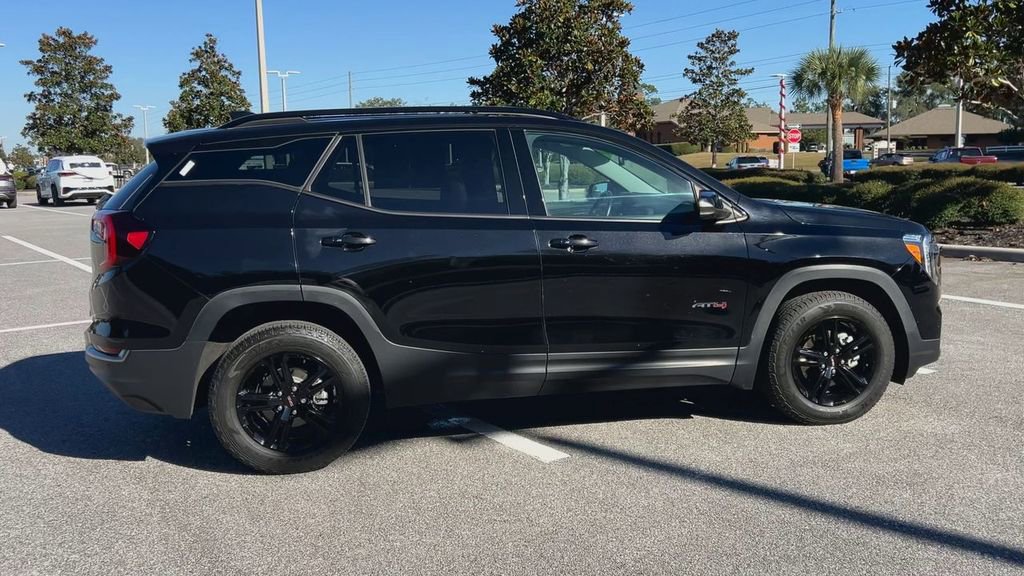 Used 2022 GMC Terrain AT4 w/ Infotainment Package II image 9